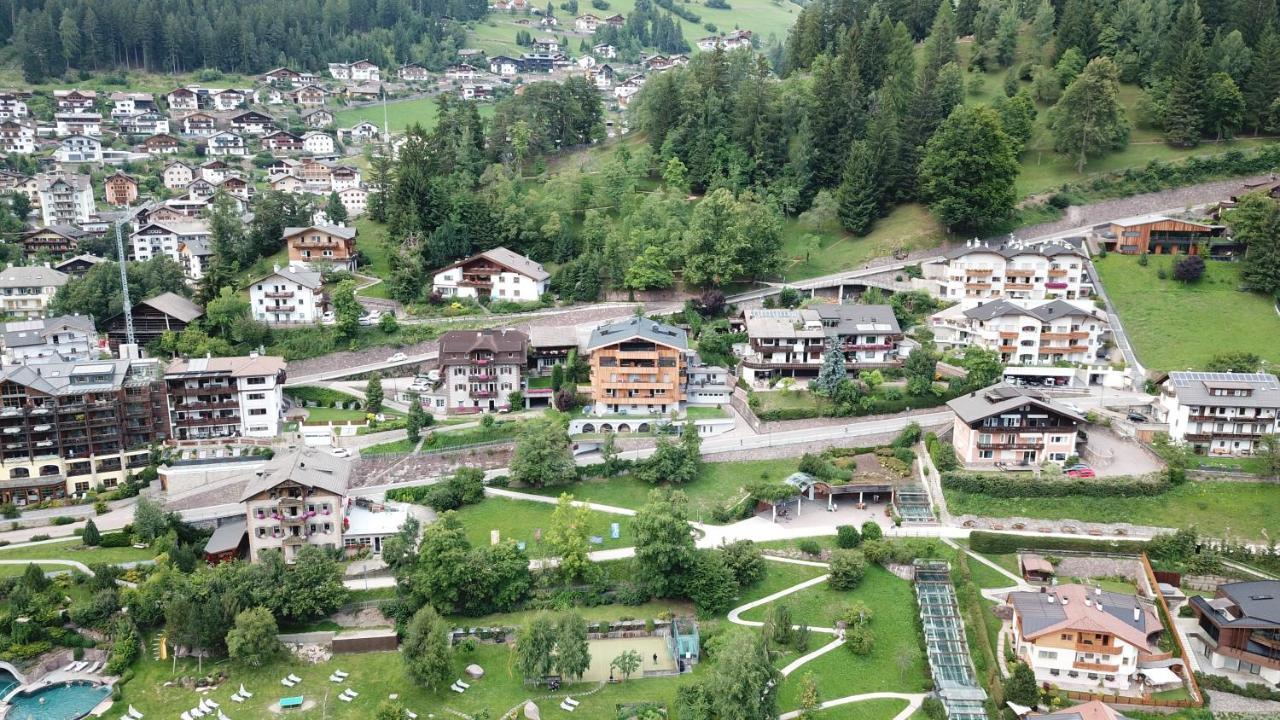 Villa Hubertus Ортизей Екстериор снимка