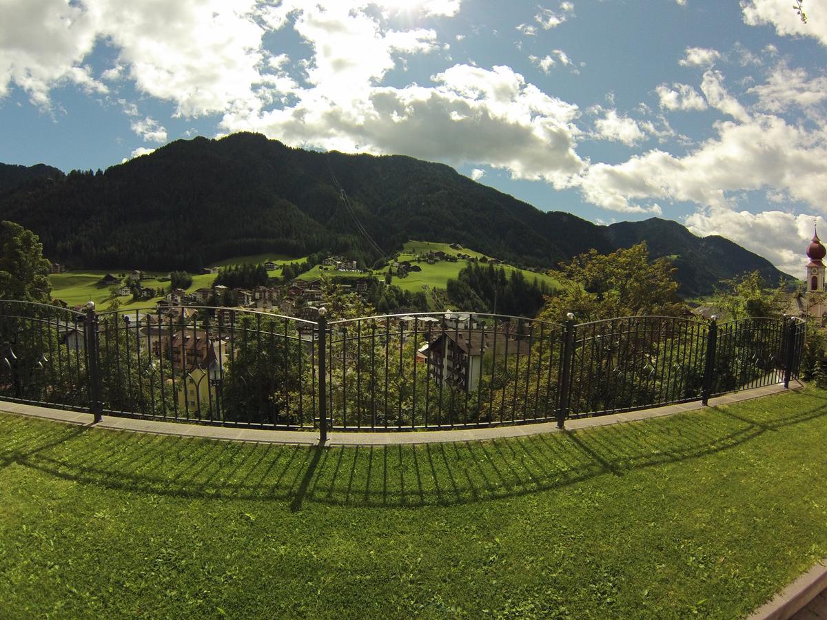 Villa Hubertus Ортизей Екстериор снимка